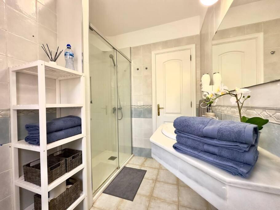 דירות אדחה Penthouse With Ocean Views - Torviscas מראה חיצוני תמונה
